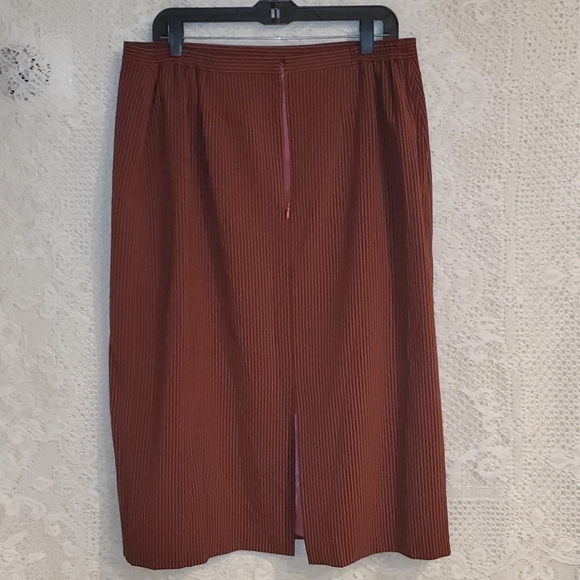 2 piece business suit pinstripe skirt and blazer - Picture 6 of 14